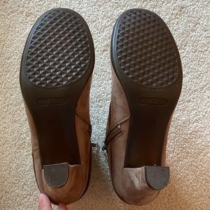 Aerosoles heeled ankle boots